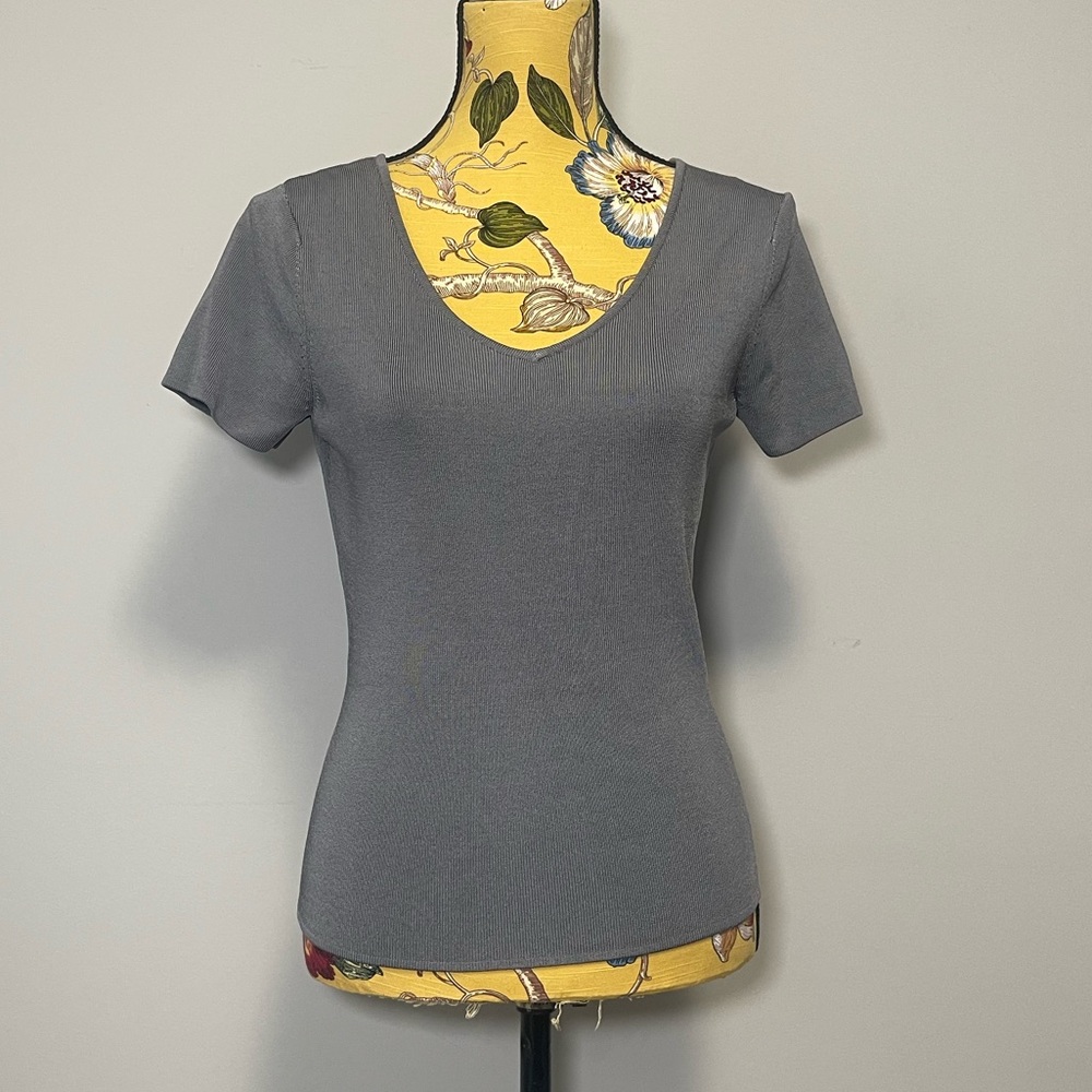 Carlisle Elegant Gray Knitwear Size Medium